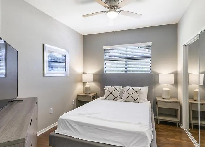 Landing Modern With Amazing Amenities Phoenix