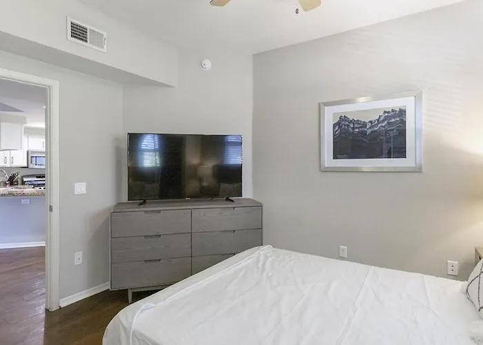 Landing Modern With Amazing Amenities Phoenix